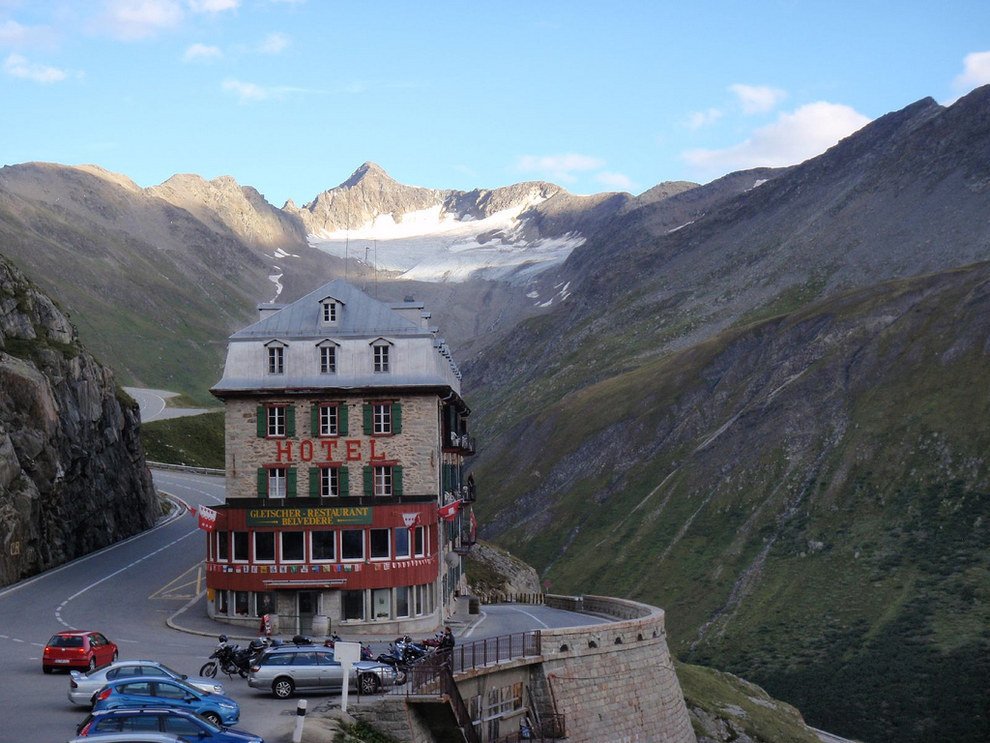 Amazing Hotel Belvedere Stun Switzerland