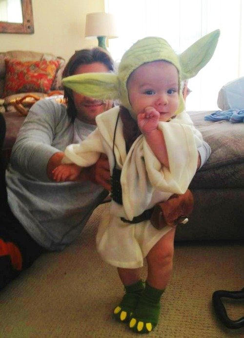 Baby Yoda Costume 16