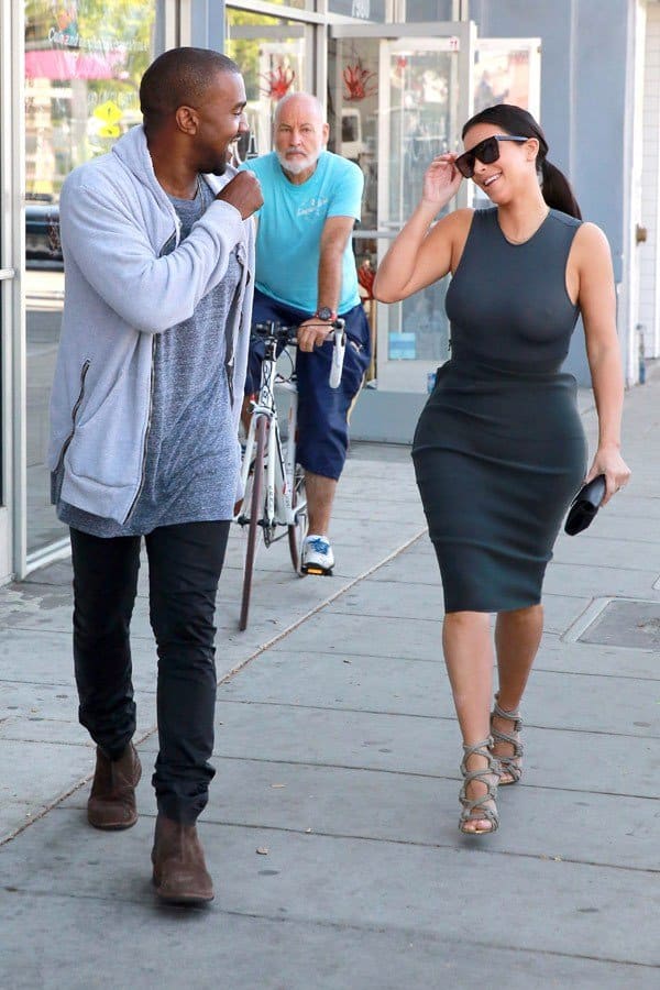 Celebrities with no bra 2 - Kim Kardashian Braless
