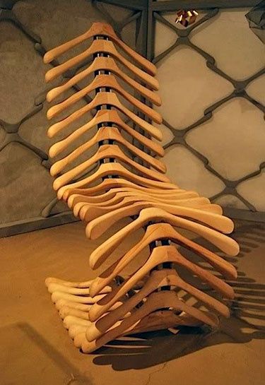 Coat Hangar Chair Upcycling
