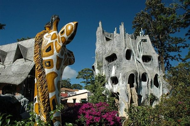 Hang Nga Guesthouse (Crazy House), Vietnam Amazing Buildings
