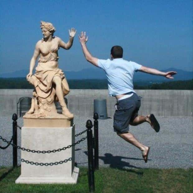 Hi5 Funny Sculptures