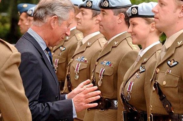 How to pin the medal Perfectly Timed Photos