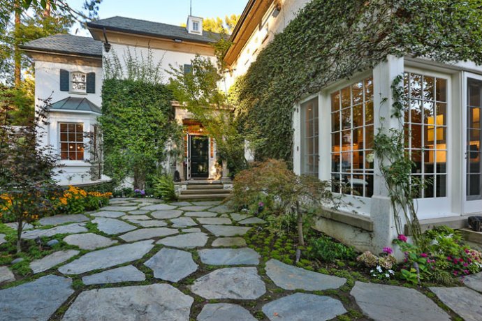 JENNIFER LAWRENCE Young Celeb Homes