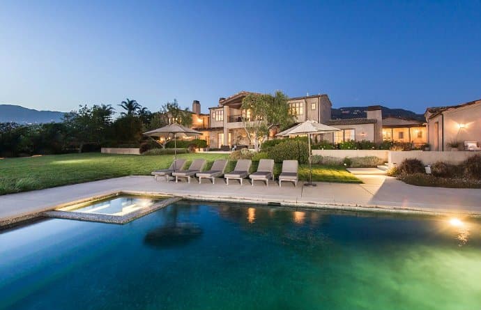 LADY GAGA Young Celeb Homes