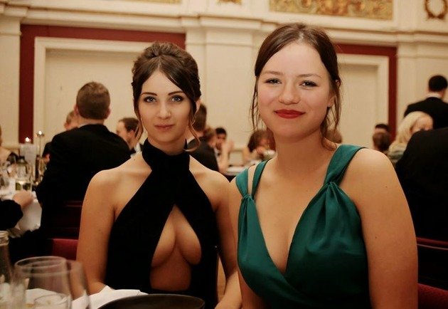 Party dress Nikita Klæstrupappears