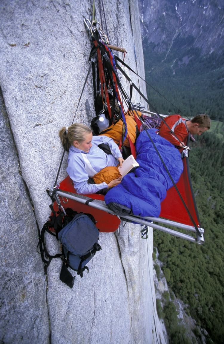 Portaledge camping at Yosemite High Place