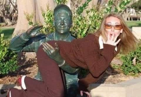 Punish me!! It's fun Funny Sculptures