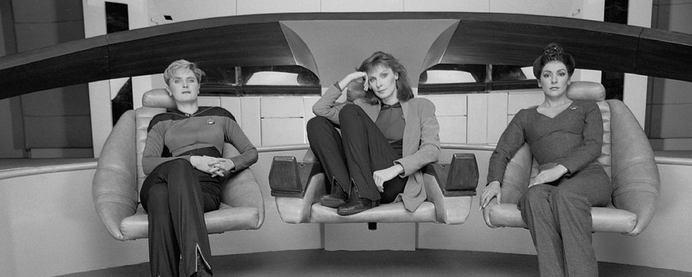 Star Trek the Next Generation Tales From the Set - Troi Crusher Yar on Bridge