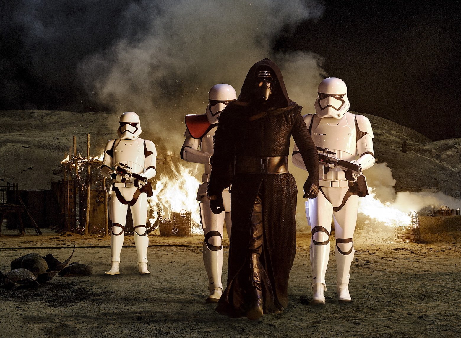 Star Wars VII The Force Awakens 12 - Kylo Ren and Stormtroopers