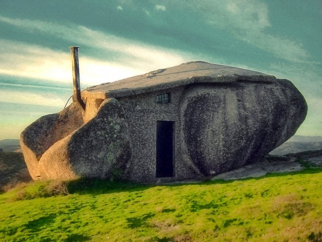 Stone House, Guimarães, Portugal Amazing Buildings