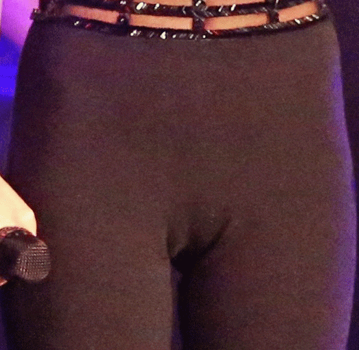 Taylor Swift! Camel Toe