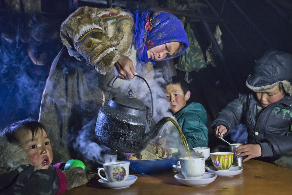TEA TIME ON THE YAMAL PENINSULA Human Diversity