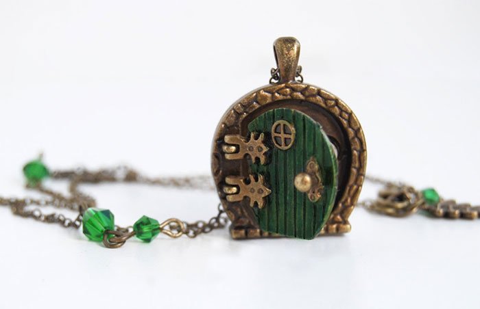 The Hobbit Necklace 2 Incredible Jewelries