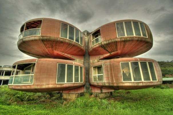 The Ufo House, Sanjhih, Taiwan Amazing Buildings