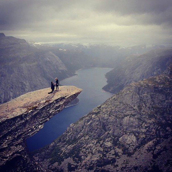 Trolltunga dead end proposal Wedding Proposal
