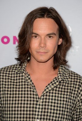 Tyler Blackburn Celebrities Eyes